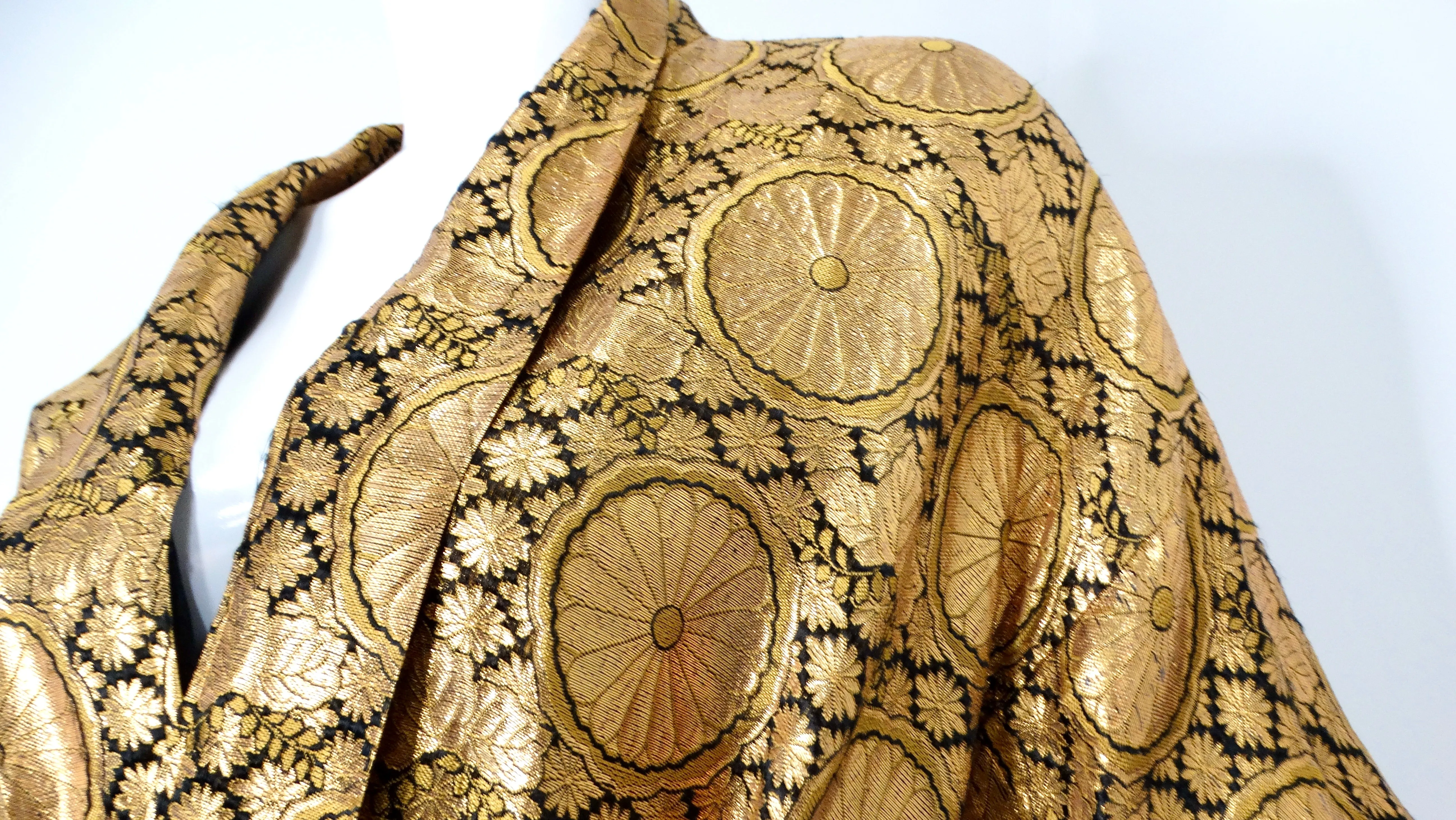 1960s Japanese Black & Gold Metallic Floral Print Kimono Style Jacket