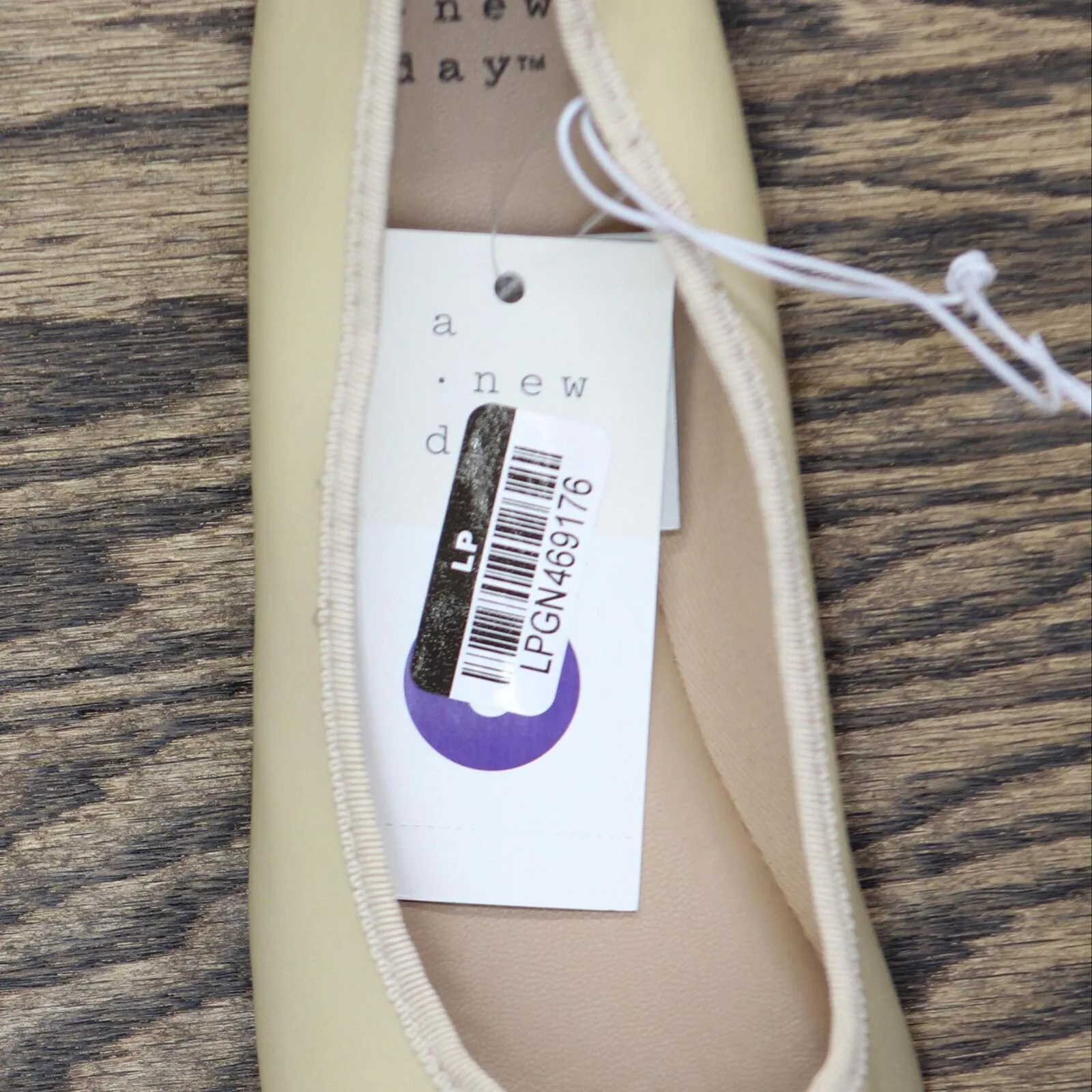 A New Day Womens Janie Ballet Flats with Memory Foam Insole Beige Brown 6M