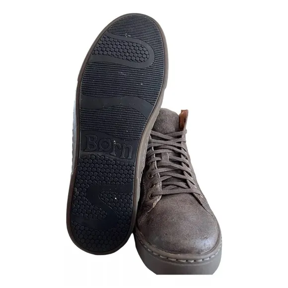 BORN Men’s Brown Suede Distressed Leather Lace Up Casual Boots Size 8.5 M