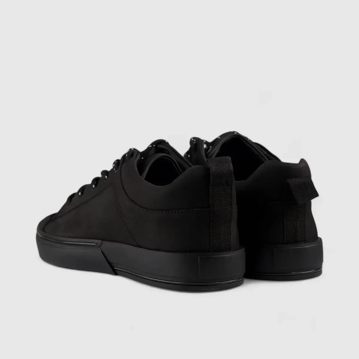 Bulletti Lace Up Sneaker Black 152-17134
