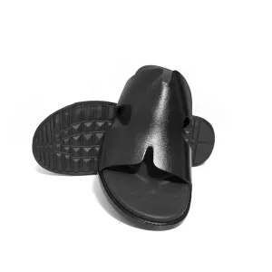 CLASSIC BLACK SLIPPERS