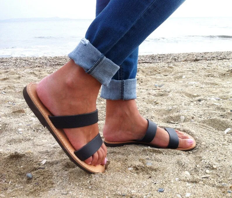 Classic leather sandals