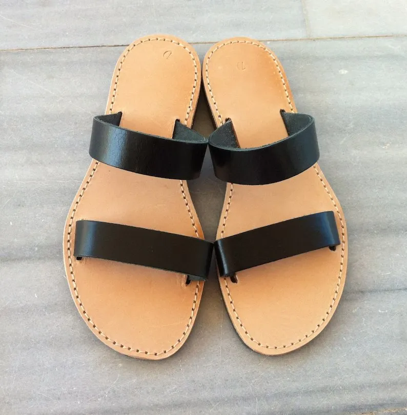 Classic leather sandals