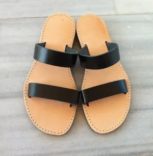 Classic leather sandals