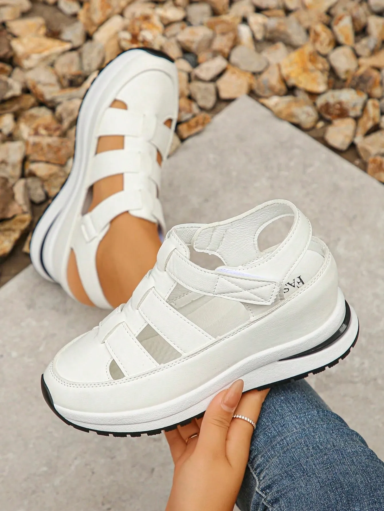 Comfort Meets Style: Women's Breathable Platform