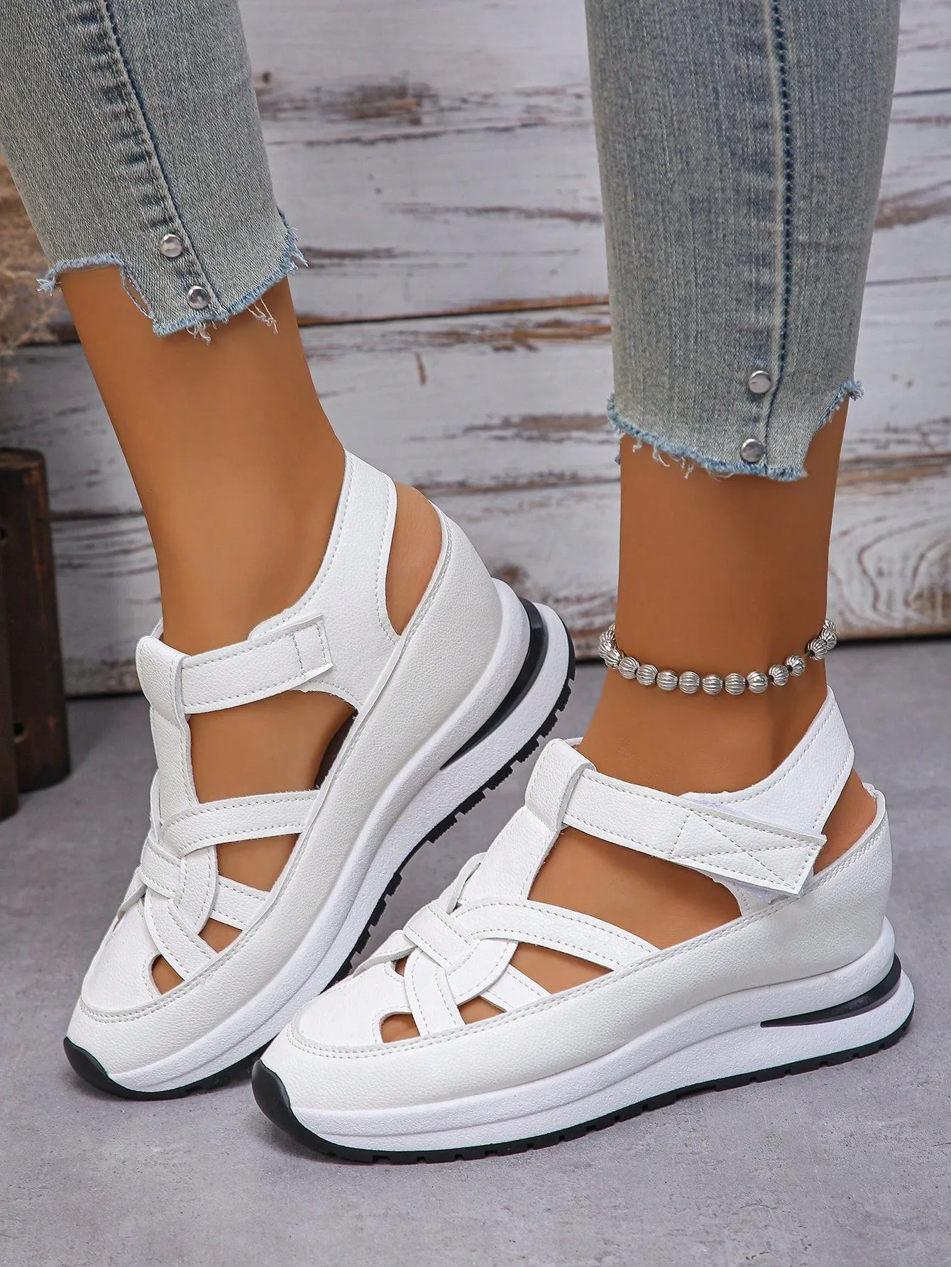 Comfort Meets Style: Women's Breathable Platform