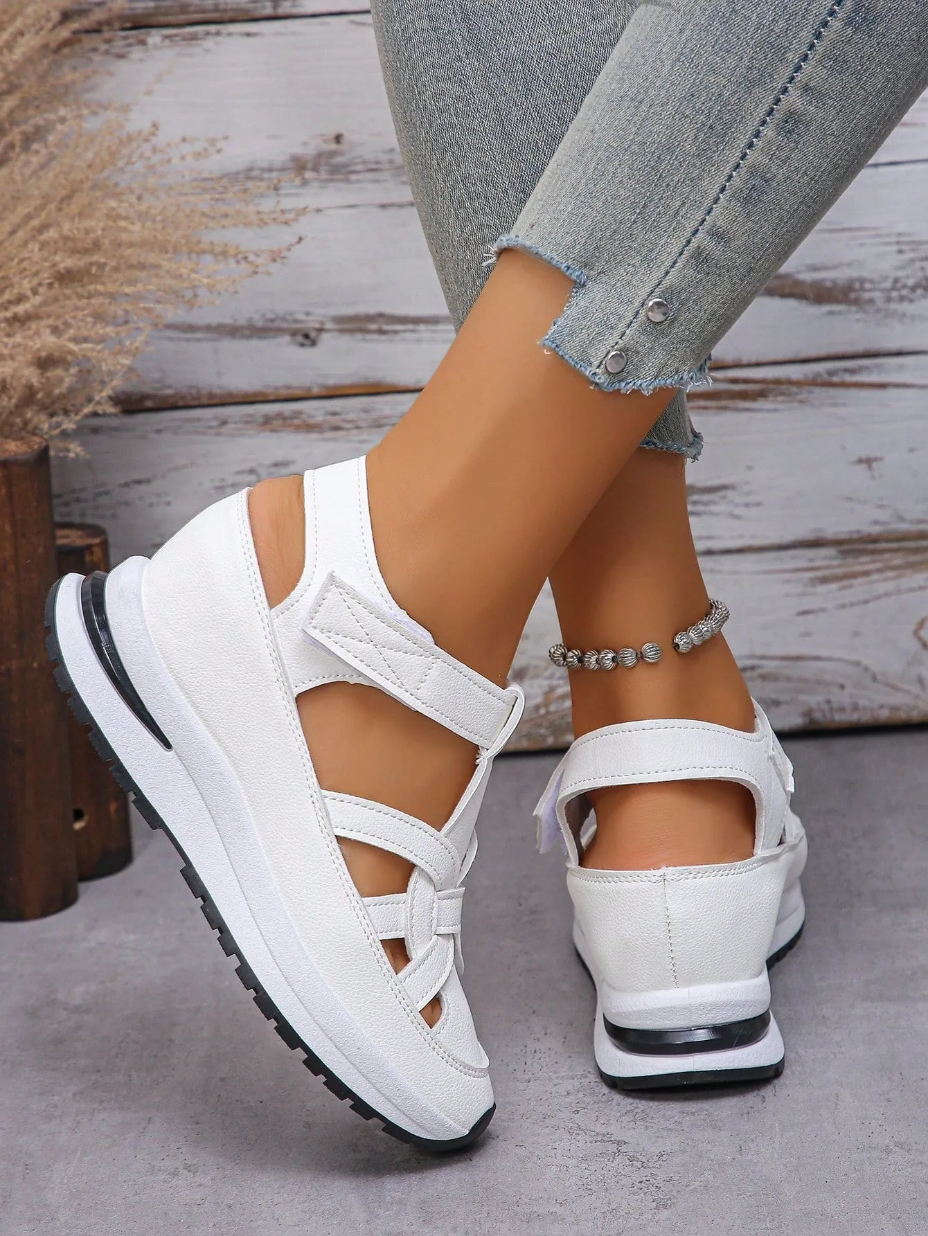 Comfort Meets Style: Women's Breathable Platform