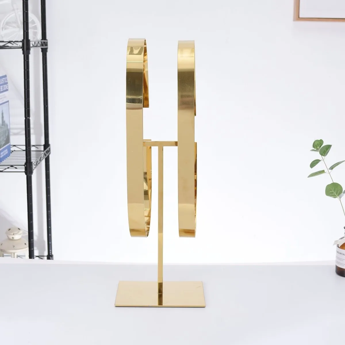 Double Gold Belt Display Rack