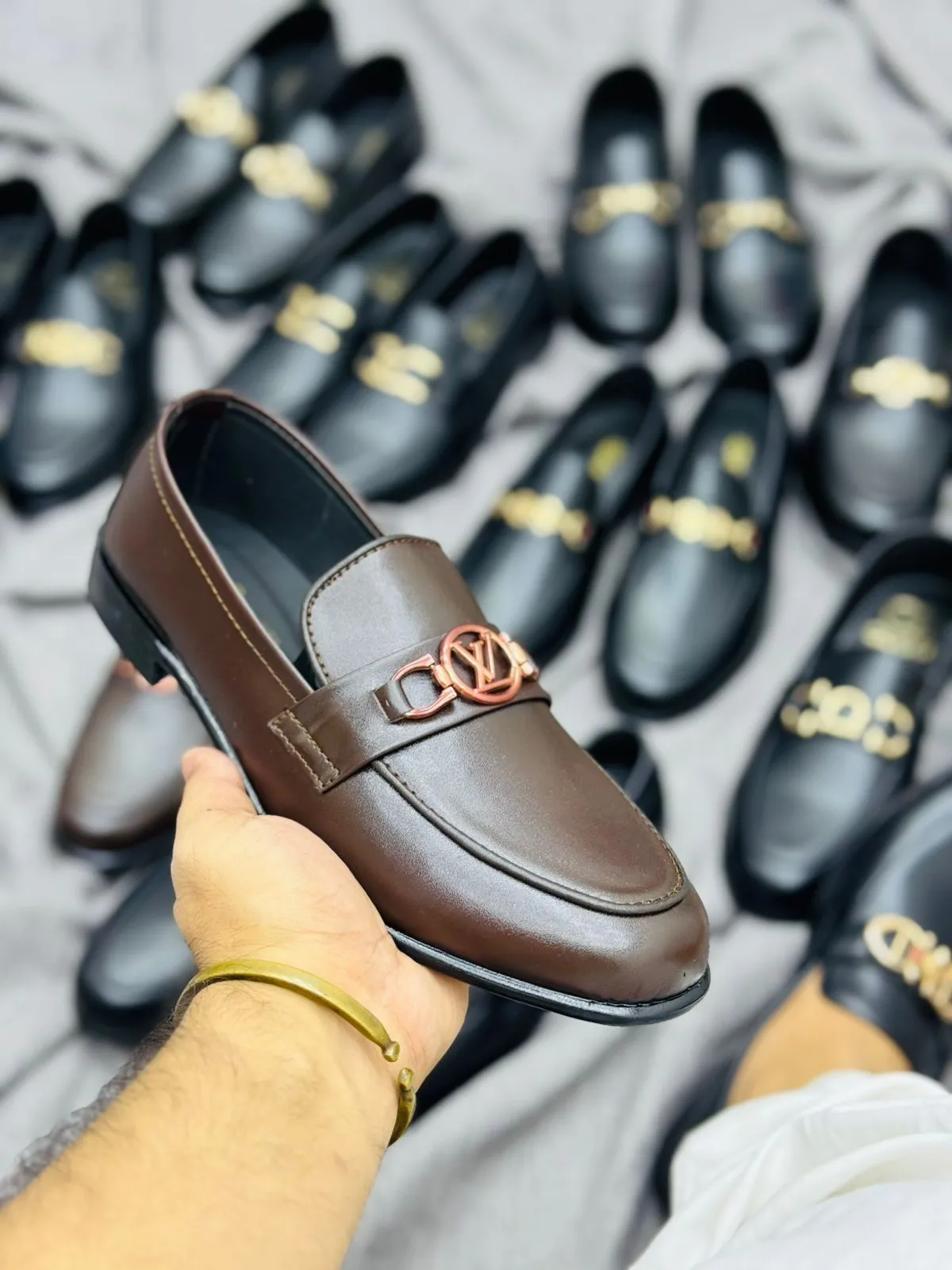 Elegant Brown Leather Loafers with Gold Buckle – Timeless Sophistication