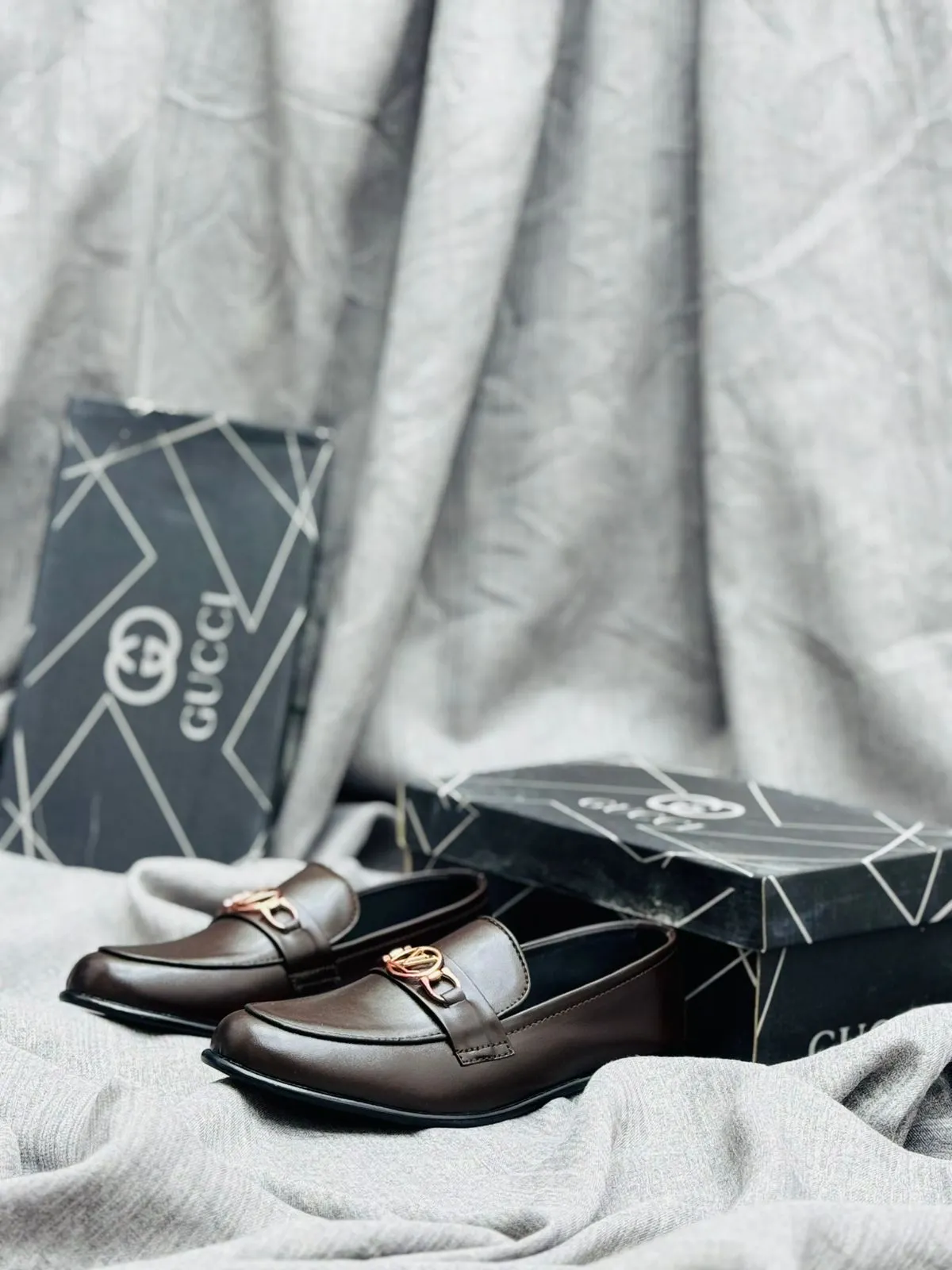 Elegant Brown Leather Loafers with Gold Buckle – Timeless Sophistication