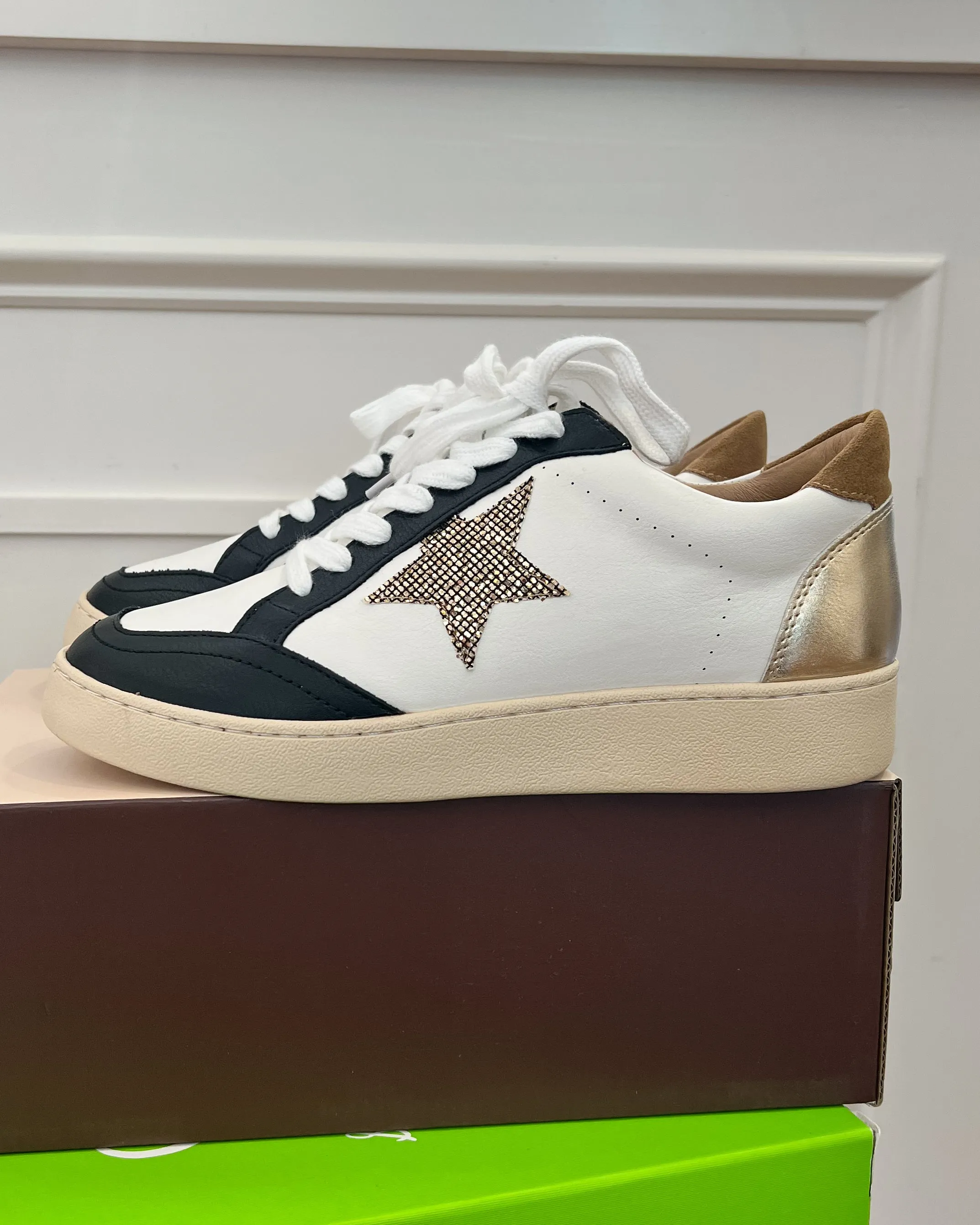 Elena Vintage Star Sneakers
