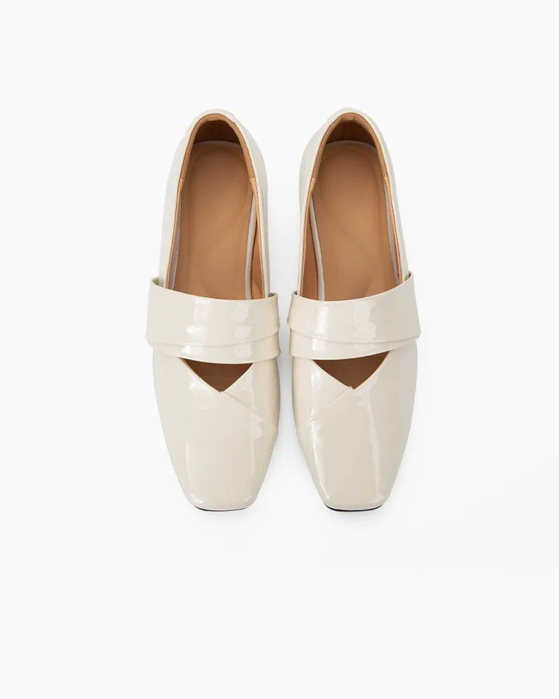 French Elegance Exquisite Hollow Design Leather Loafers