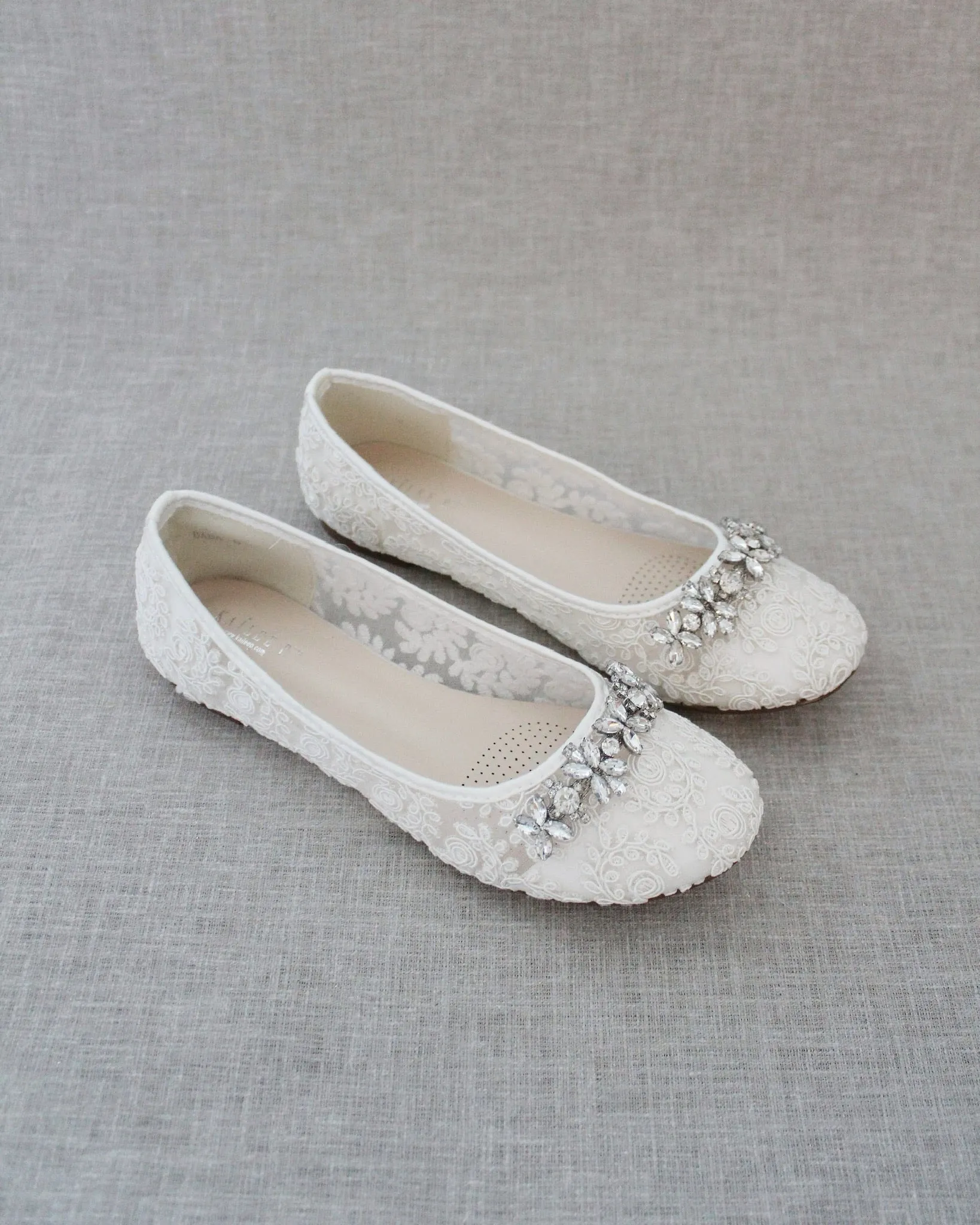 Lace Round Toe Flats with Floral Rhinestones