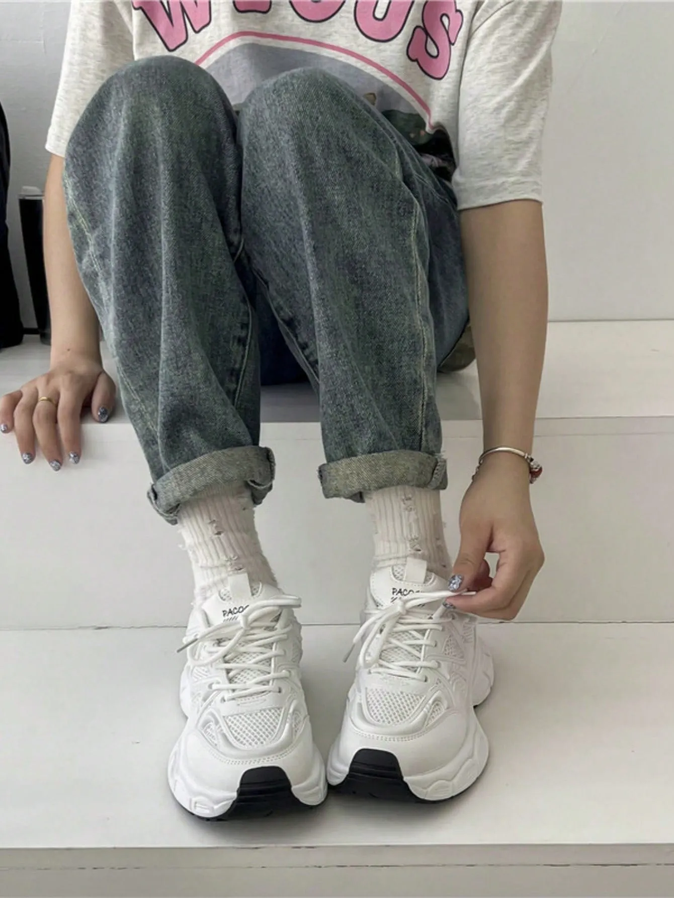 Lace-Up Design Thick-Soled Breathable Sneakers