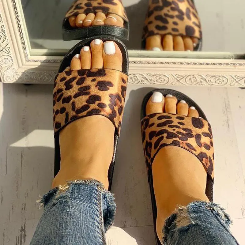 Leopard Pattern Open Toe Slippers