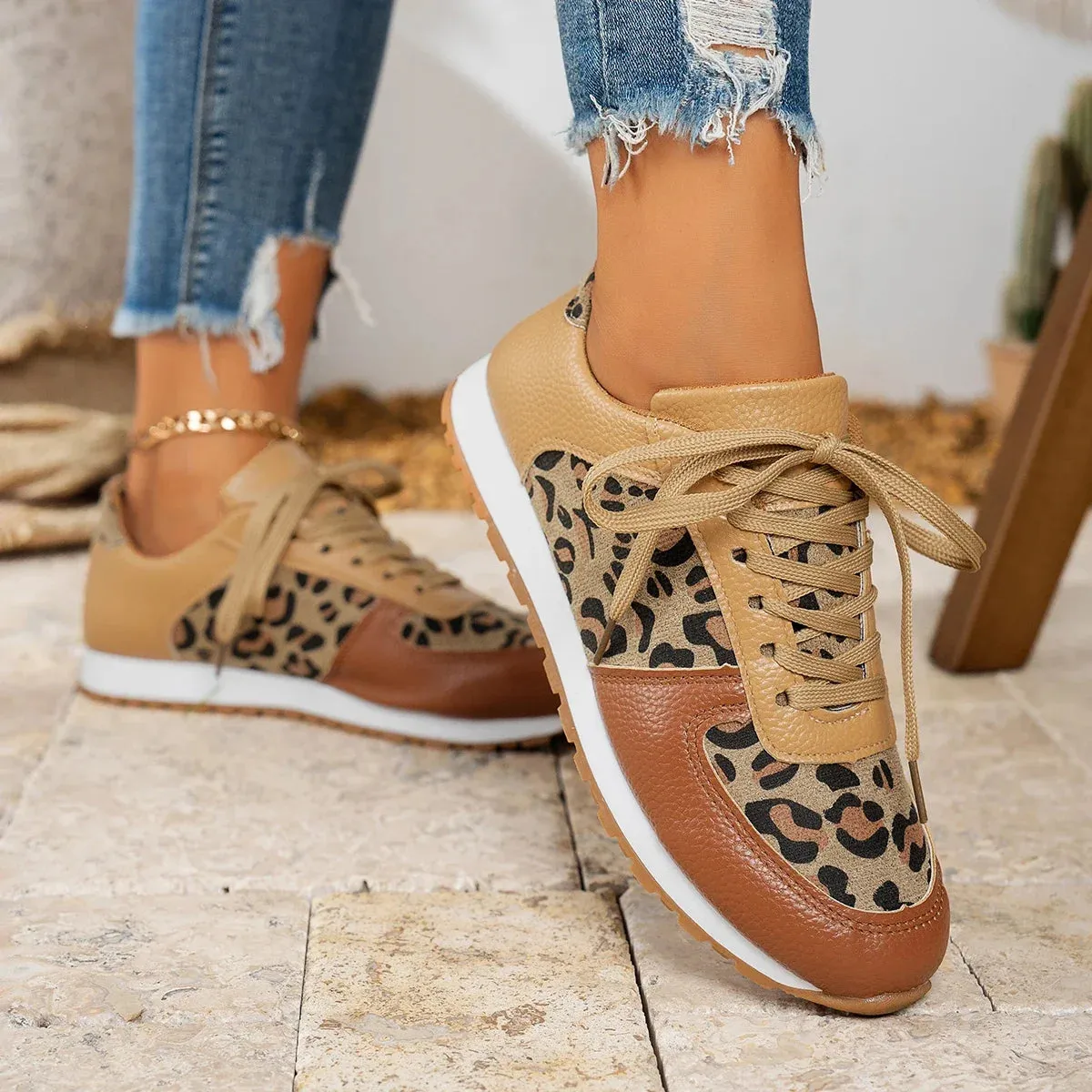 Leopard Print Casual Shoes Women Luxury Brand Sneakers Lightweight Shoes for Women Fashion Breathable Platform Sneakers Women