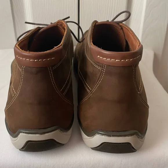 LIKE NEW!Johnston &amp; Murphy Emmett Brown Oiled Moc Toe Chukka Boots SZ 11 1/2
