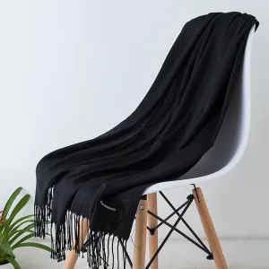 Liora Cashmere Scarf – Elegant and Versatile Winter Style