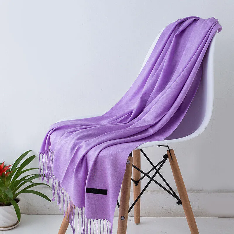 Liora Cashmere Scarf – Elegant and Versatile Winter Style
