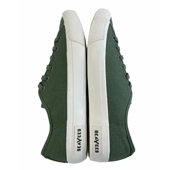 NWOT SeaVees Monterey Standard Canvas Sneakers