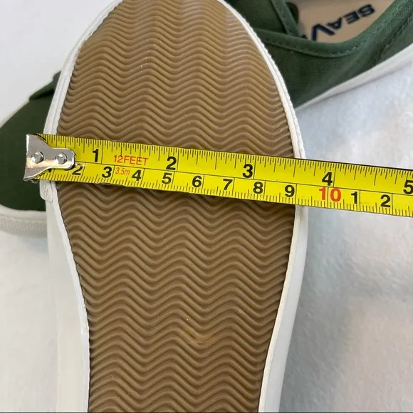 NWOT SeaVees Monterey Standard Canvas Sneakers