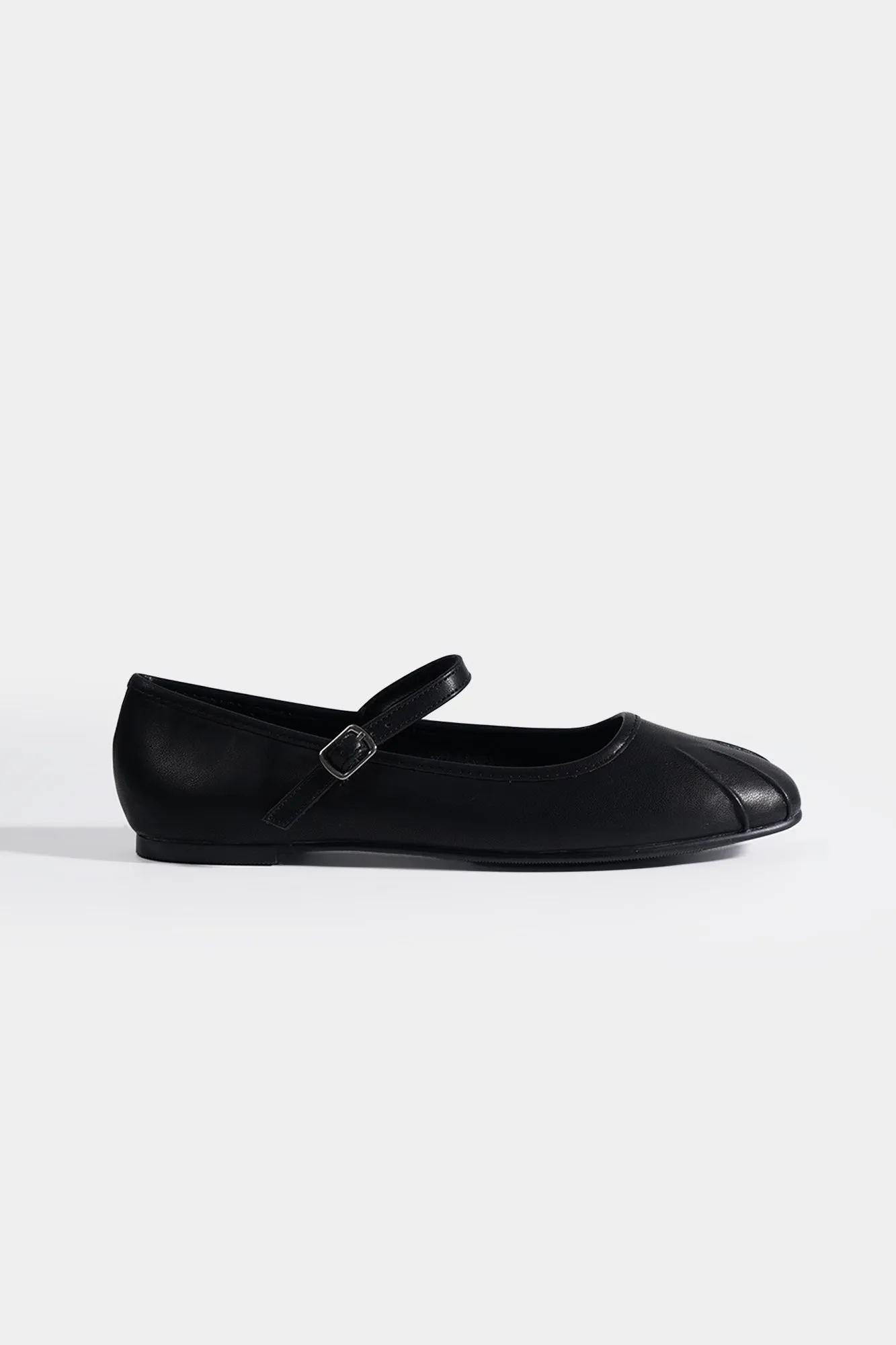 Pleated Ballet Flats with strap