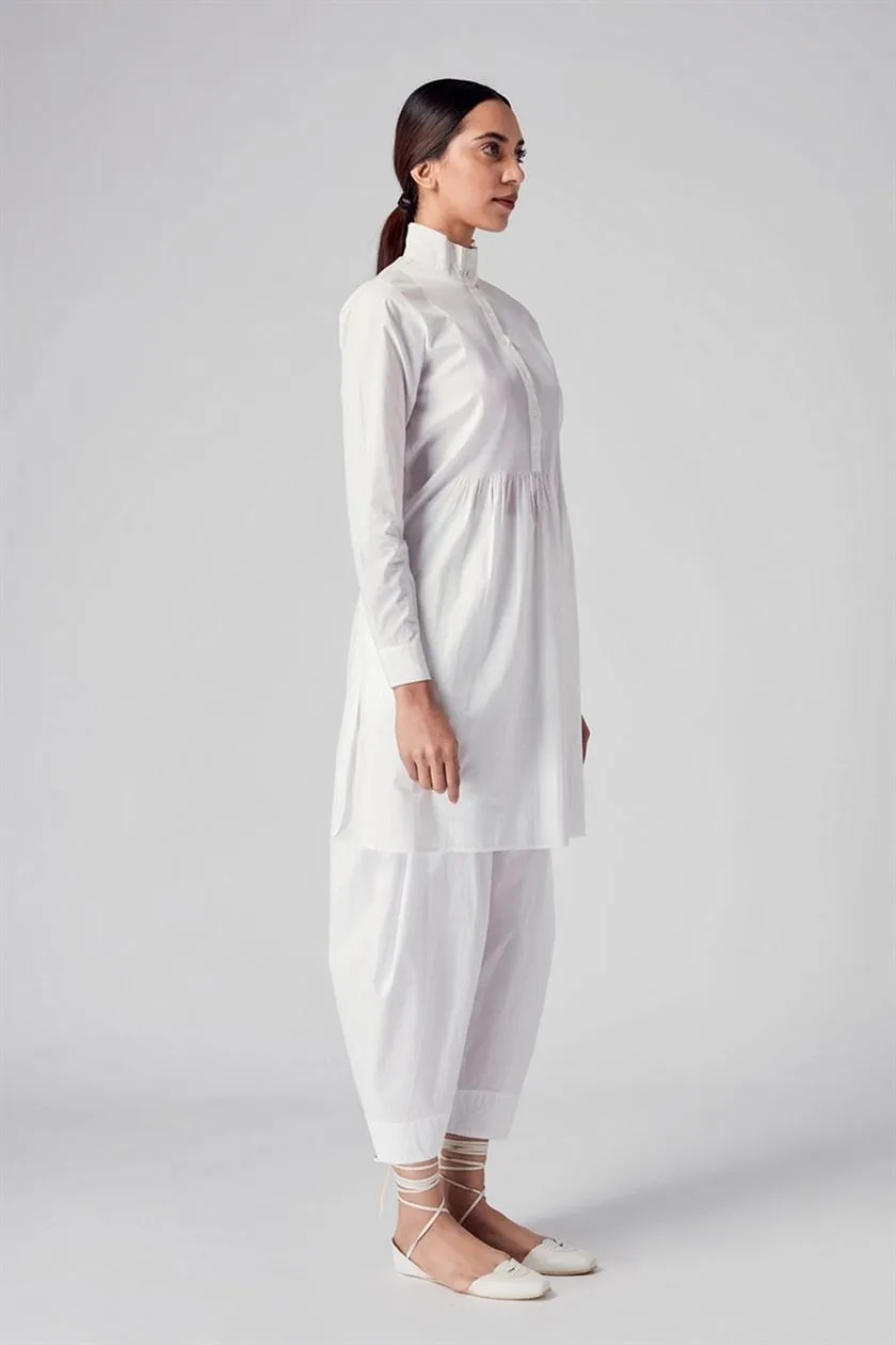Rajesh Pratap Singh   I   Nandla Builtup Neck Tunic  White  8XA-111/1PP-P39  Women classic collection