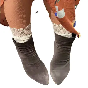 Scalloped Edge Lace Socks - Ankle