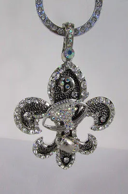Silver Metal Charm Fleur De Lis Keychain