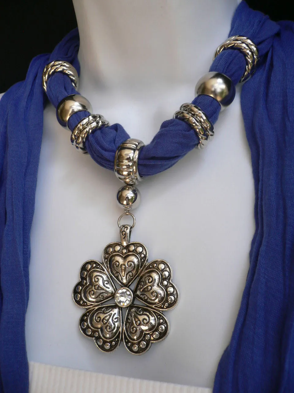 Soft Scarf Heart Flower Silver Pendant