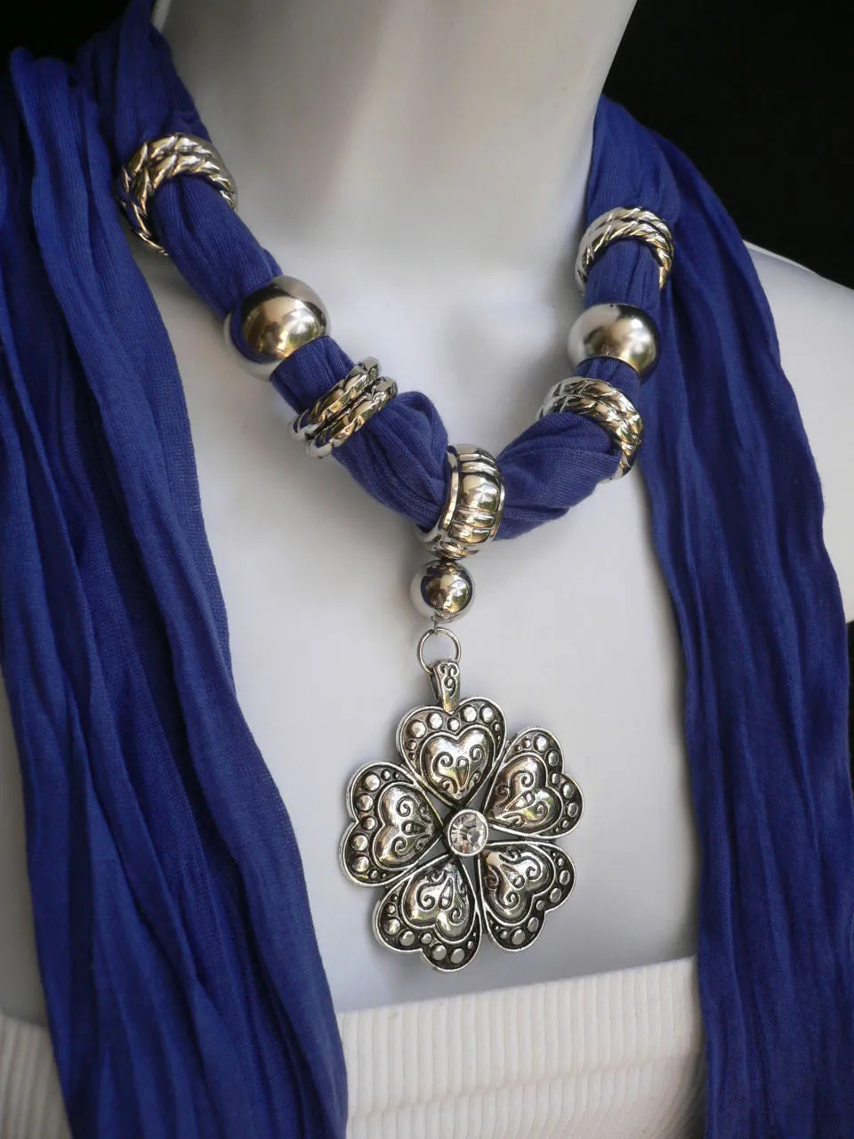Soft Scarf Heart Flower Silver Pendant