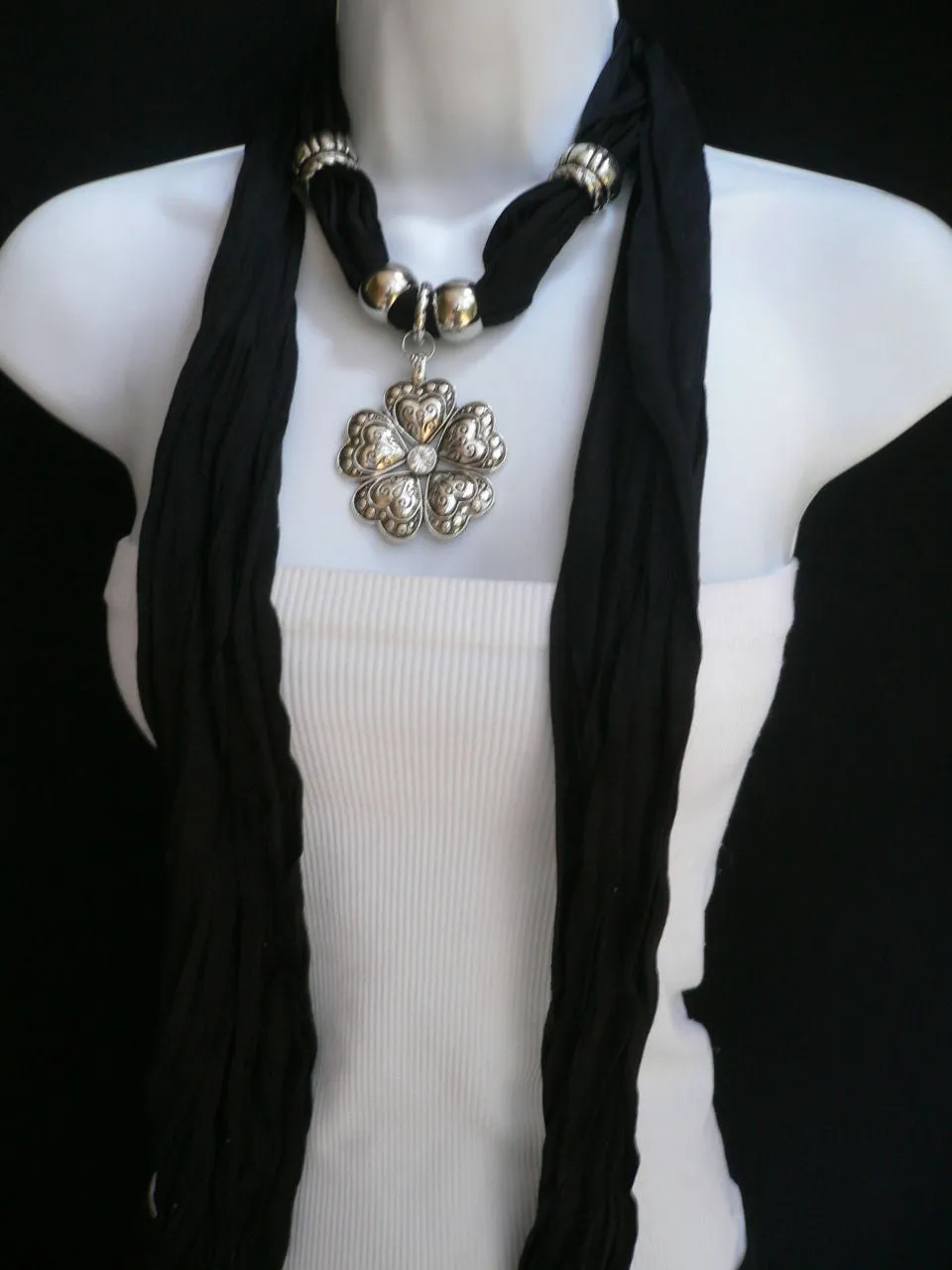 Soft Scarf Heart Flower Silver Pendant