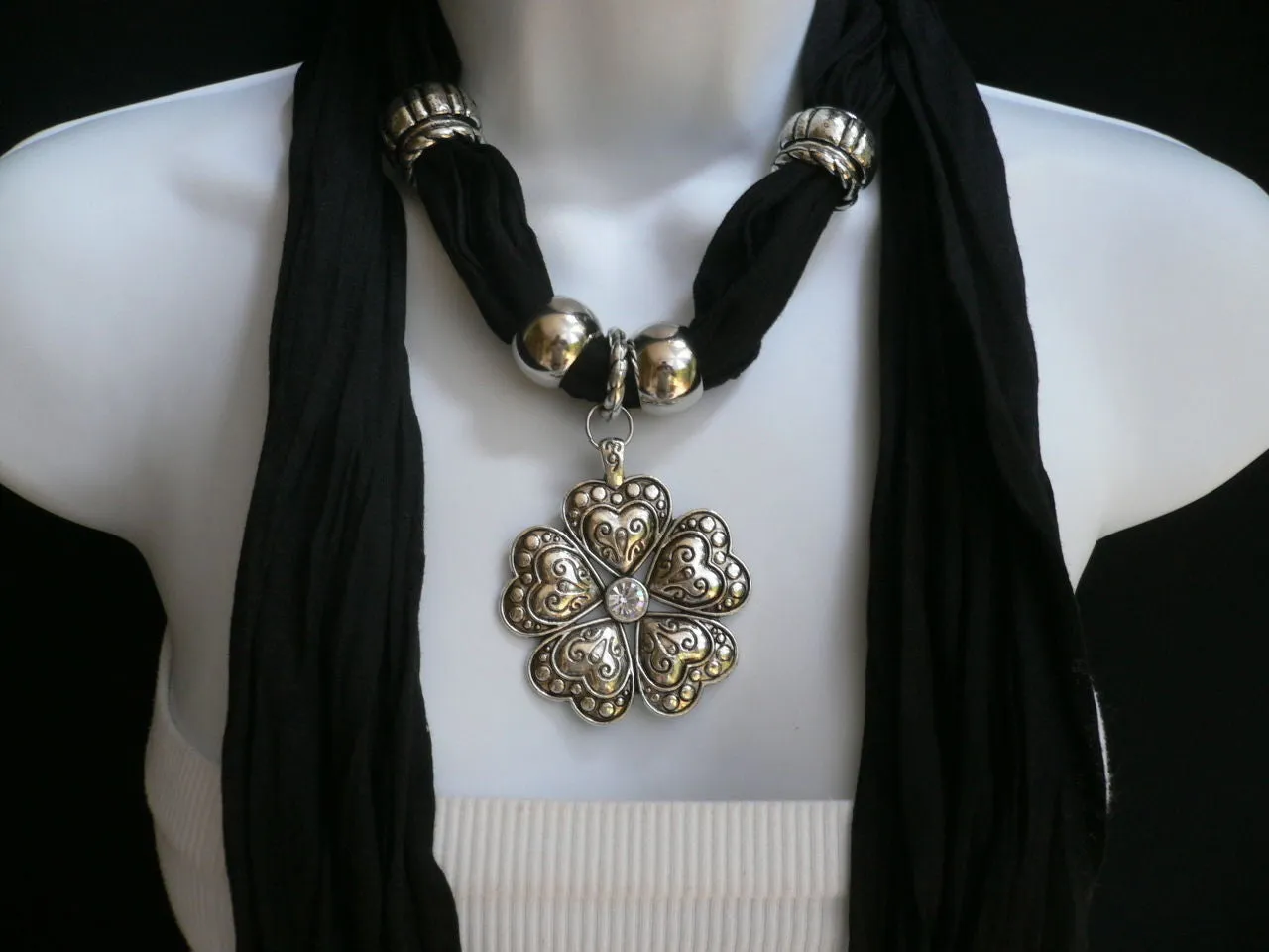 Soft Scarf Heart Flower Silver Pendant