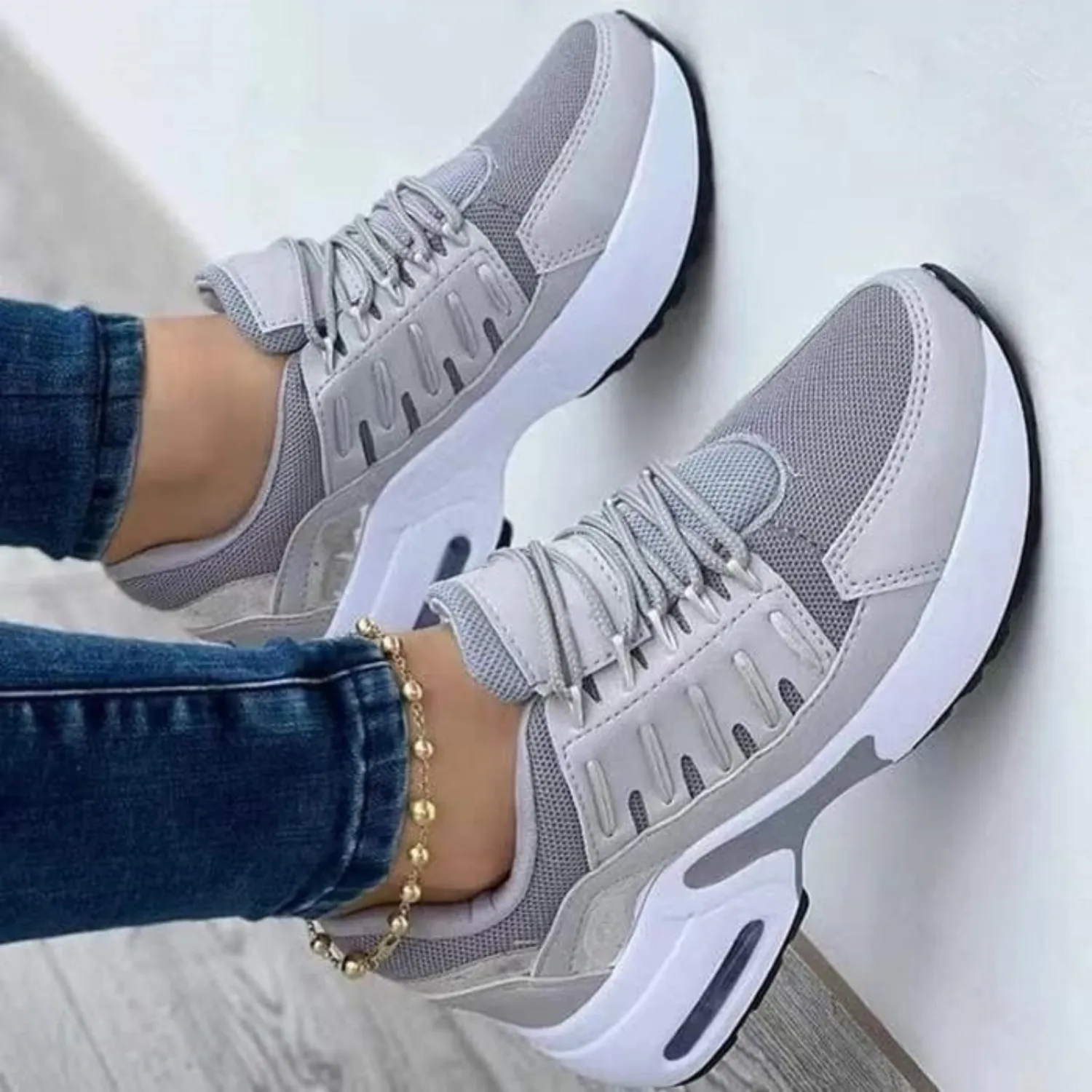 Sophie | Comfortable women's sneakers with comfortable sole