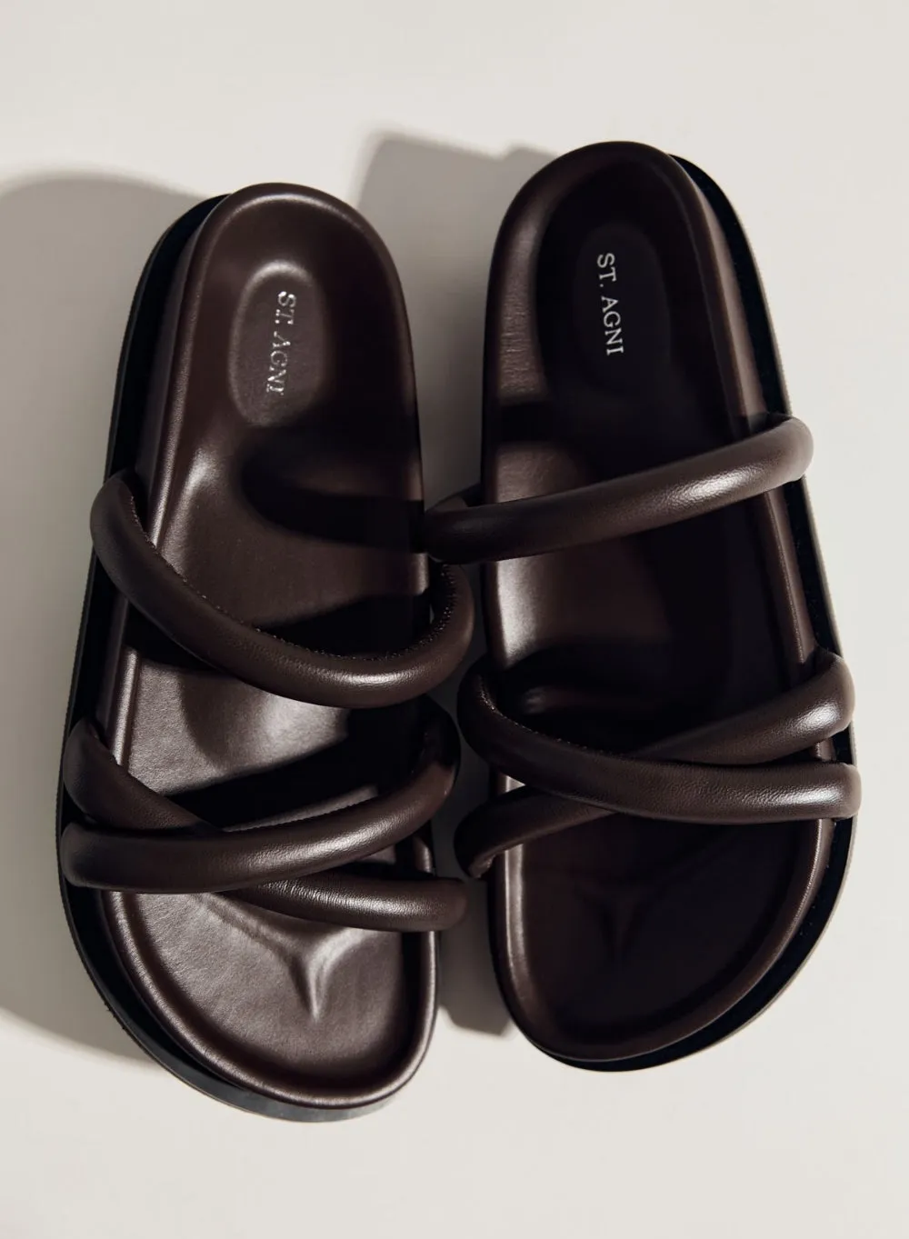 ST. AGNI | Soft Cross Strap Slide