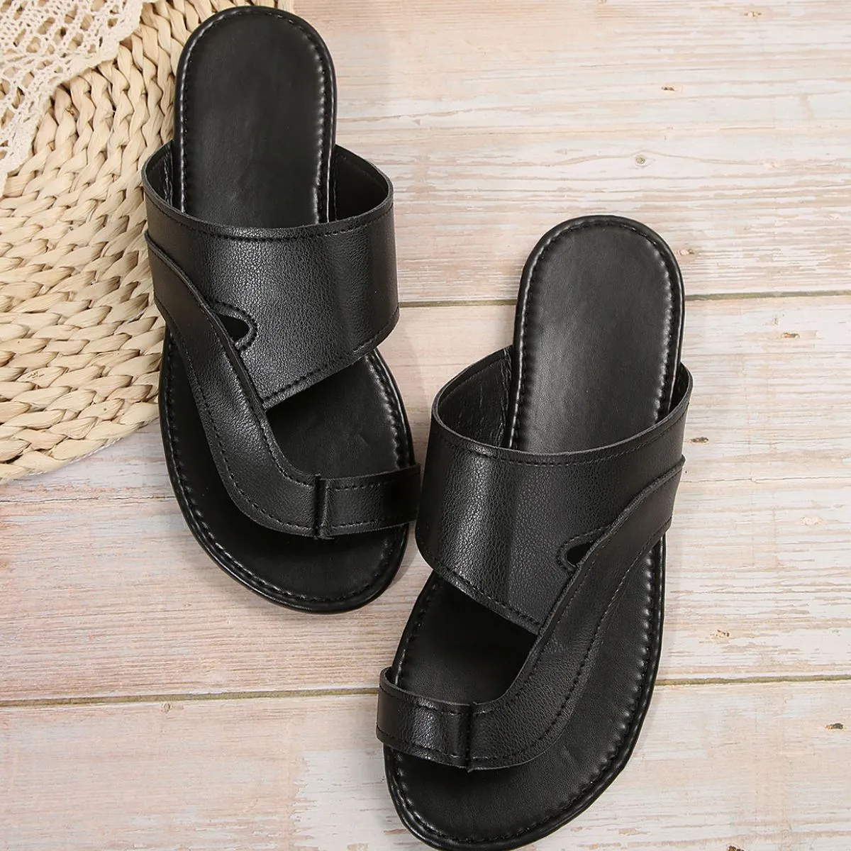 Toe Loop Flats Sandals