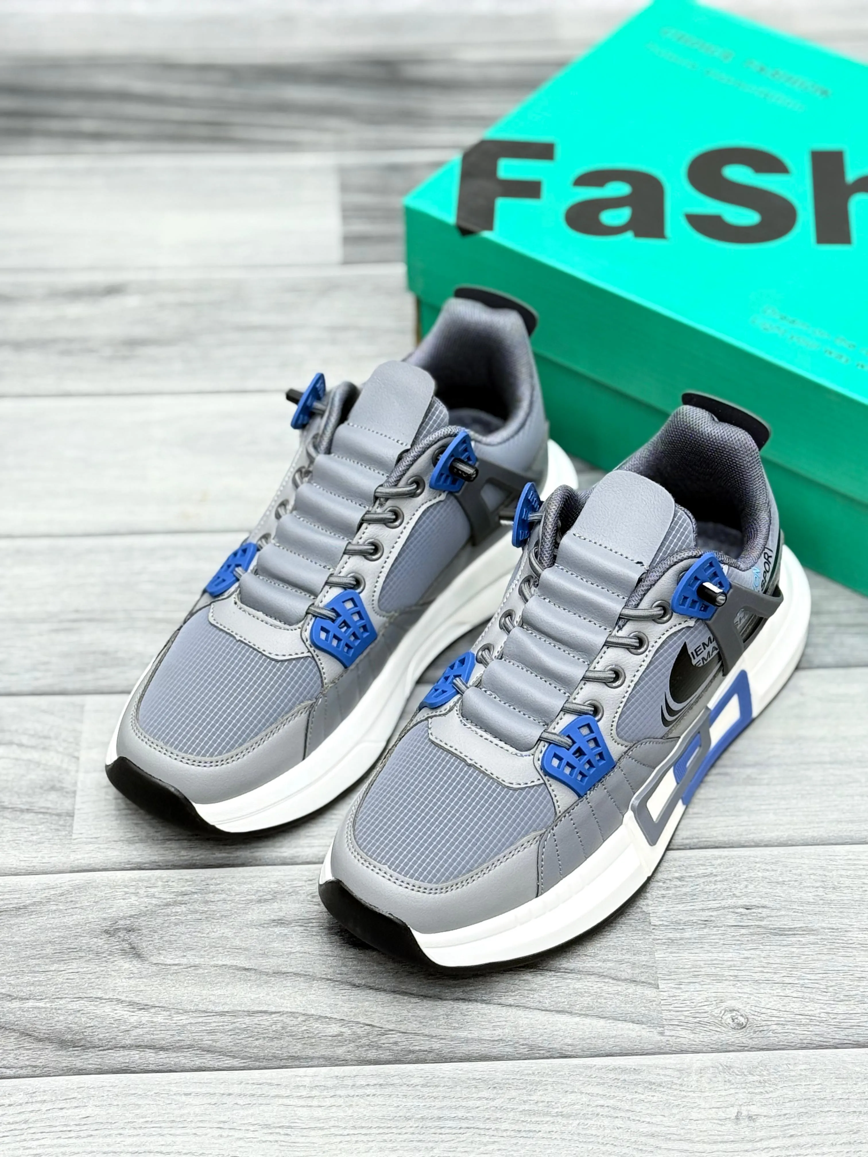 Trendy Chunky Sneakers – Stylish & Comfortable Footwear