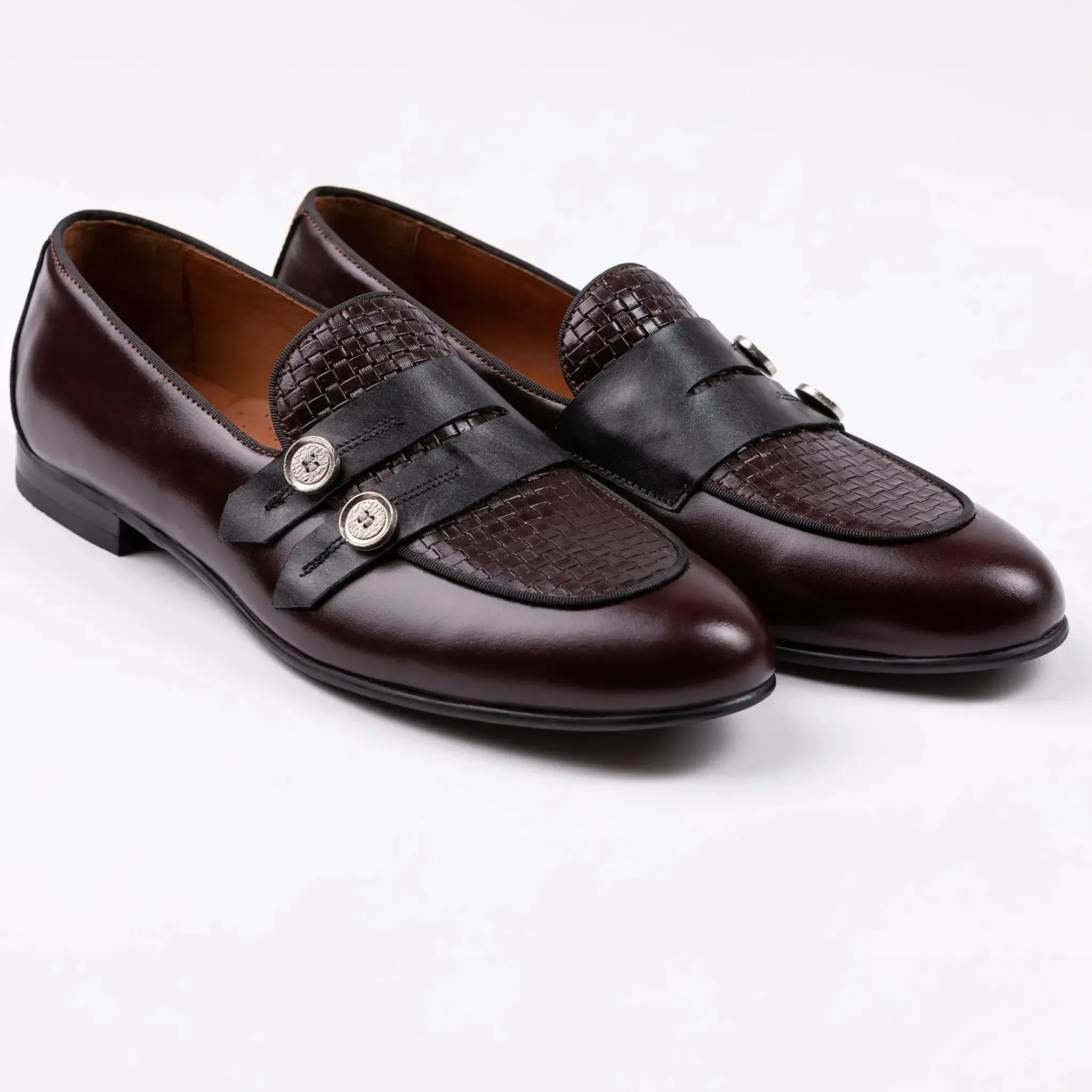 Two-buttoned Woven Loafers Burgundy