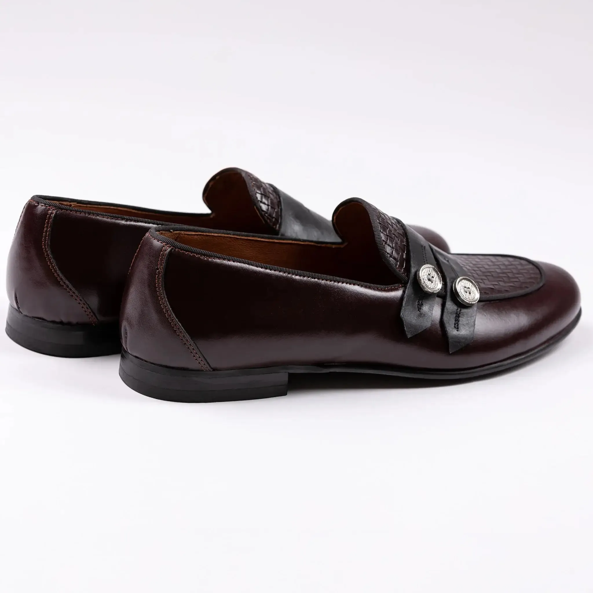 Two-buttoned Woven Loafers Burgundy