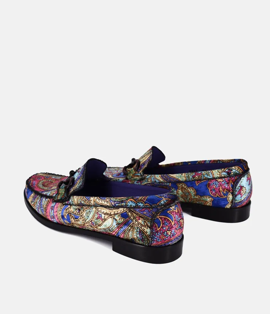 Vittoria Mengoni Gorgeous Oriental Loafers
