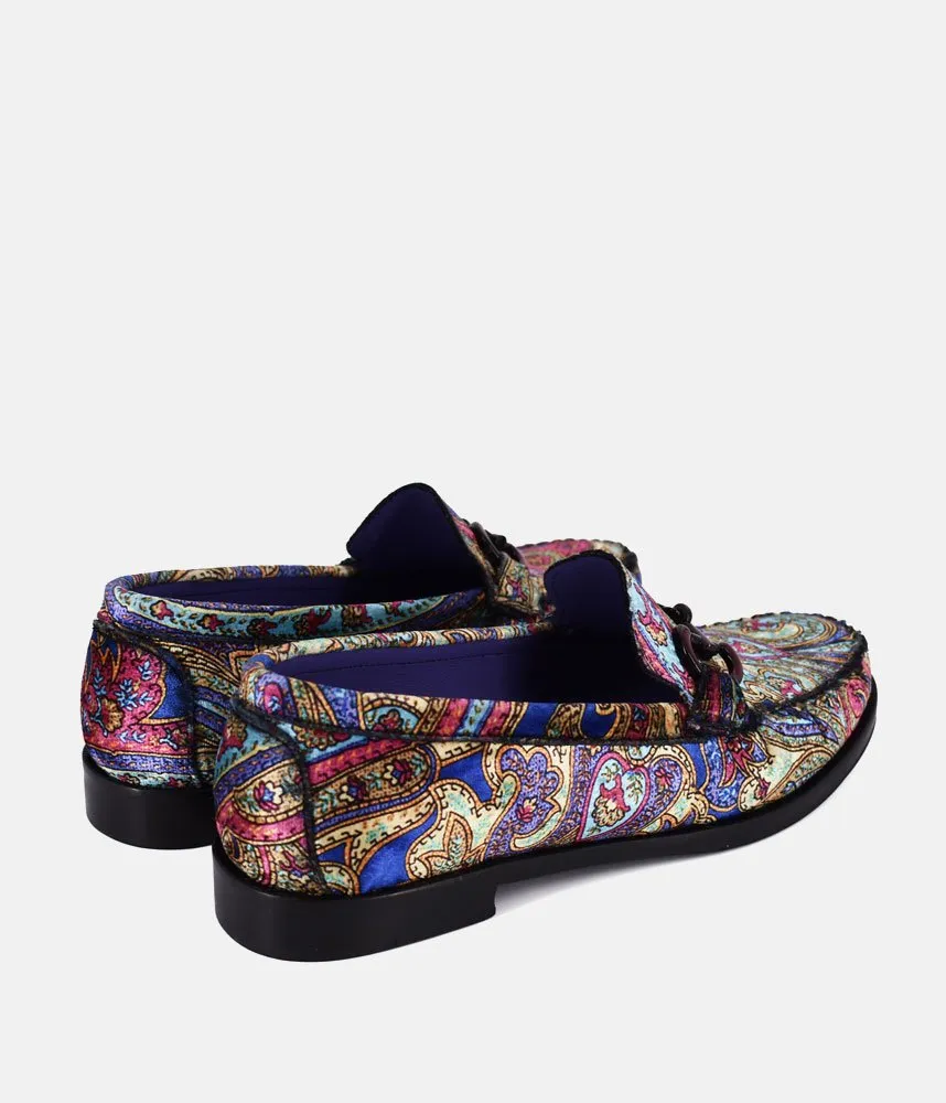 Vittoria Mengoni Gorgeous Oriental Loafers