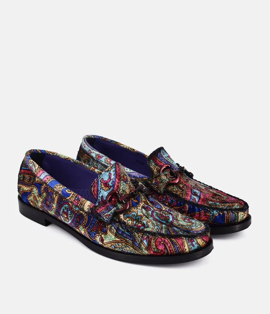Vittoria Mengoni Gorgeous Oriental Loafers