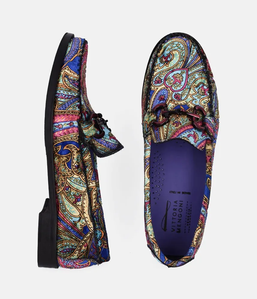 Vittoria Mengoni Gorgeous Oriental Loafers