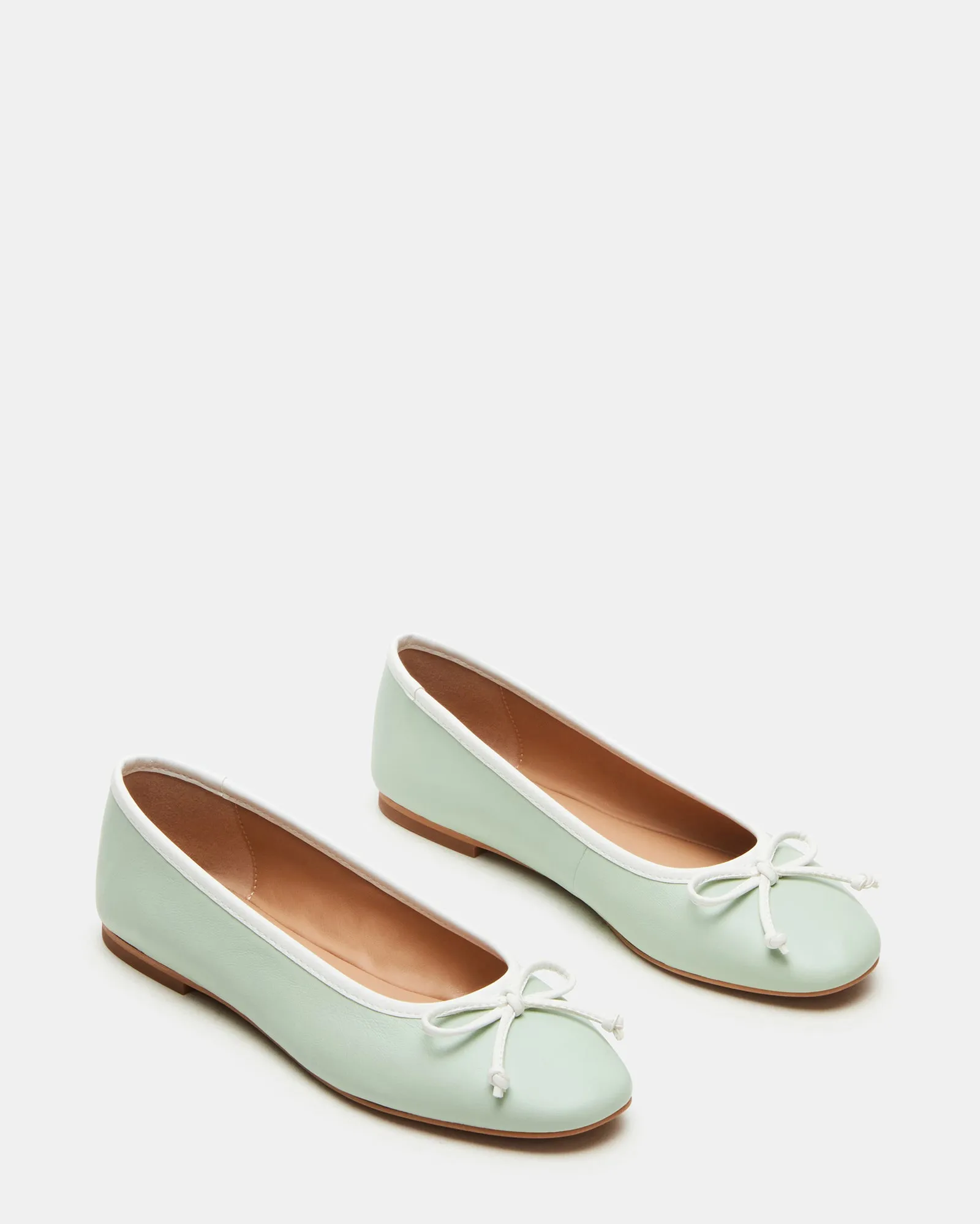 VIXEN PISTACHIO