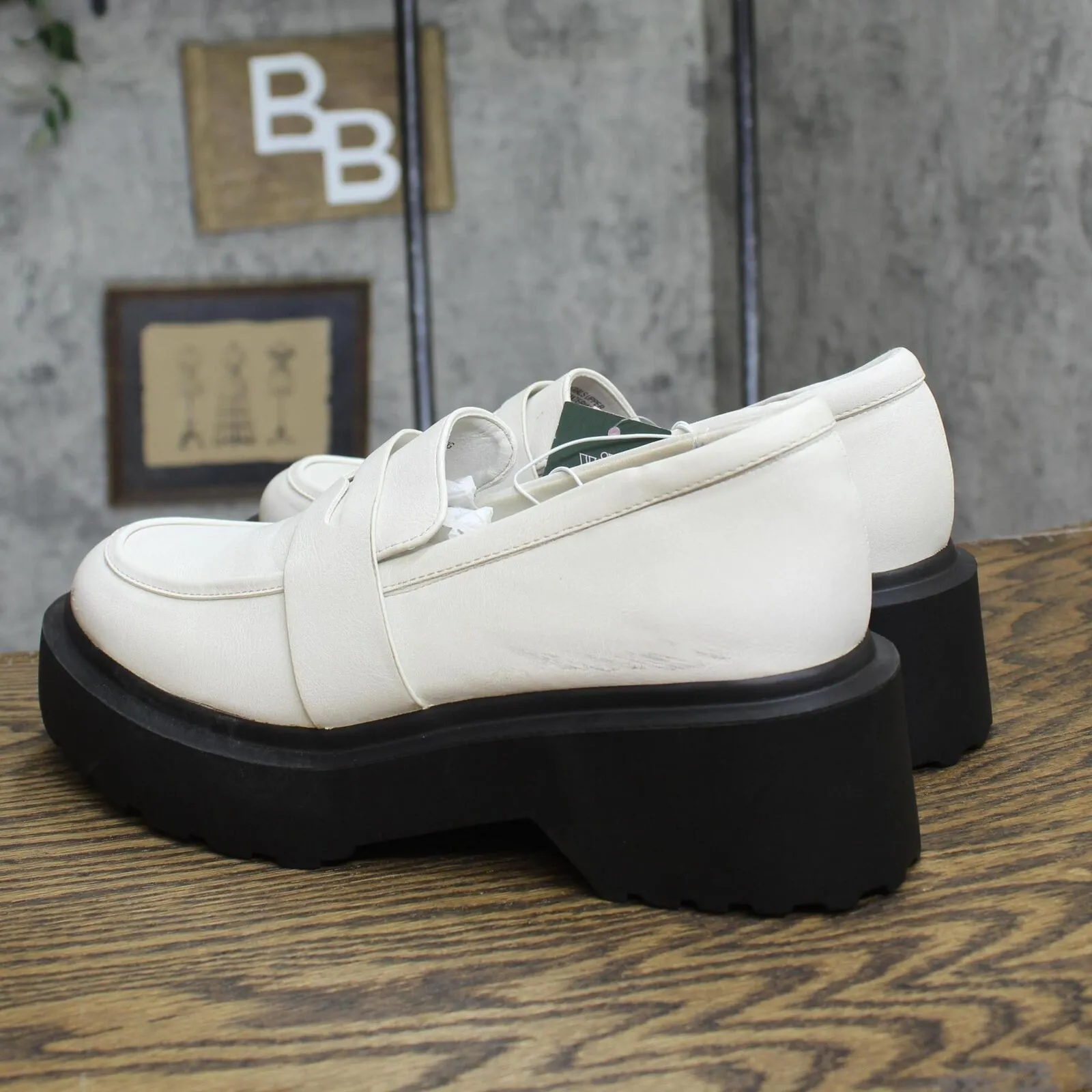 Wild Fable Womens Lacey Loafer Flats with Memory Foam Insole 87930103 White 11M