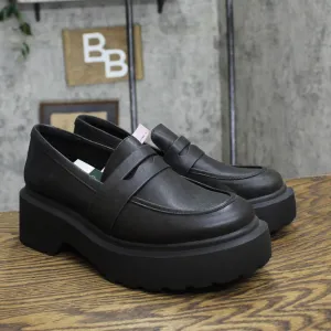 Wild Fable Womens Lacey Loafer Flats with Memory Foam Insole 87930105 Black 11M