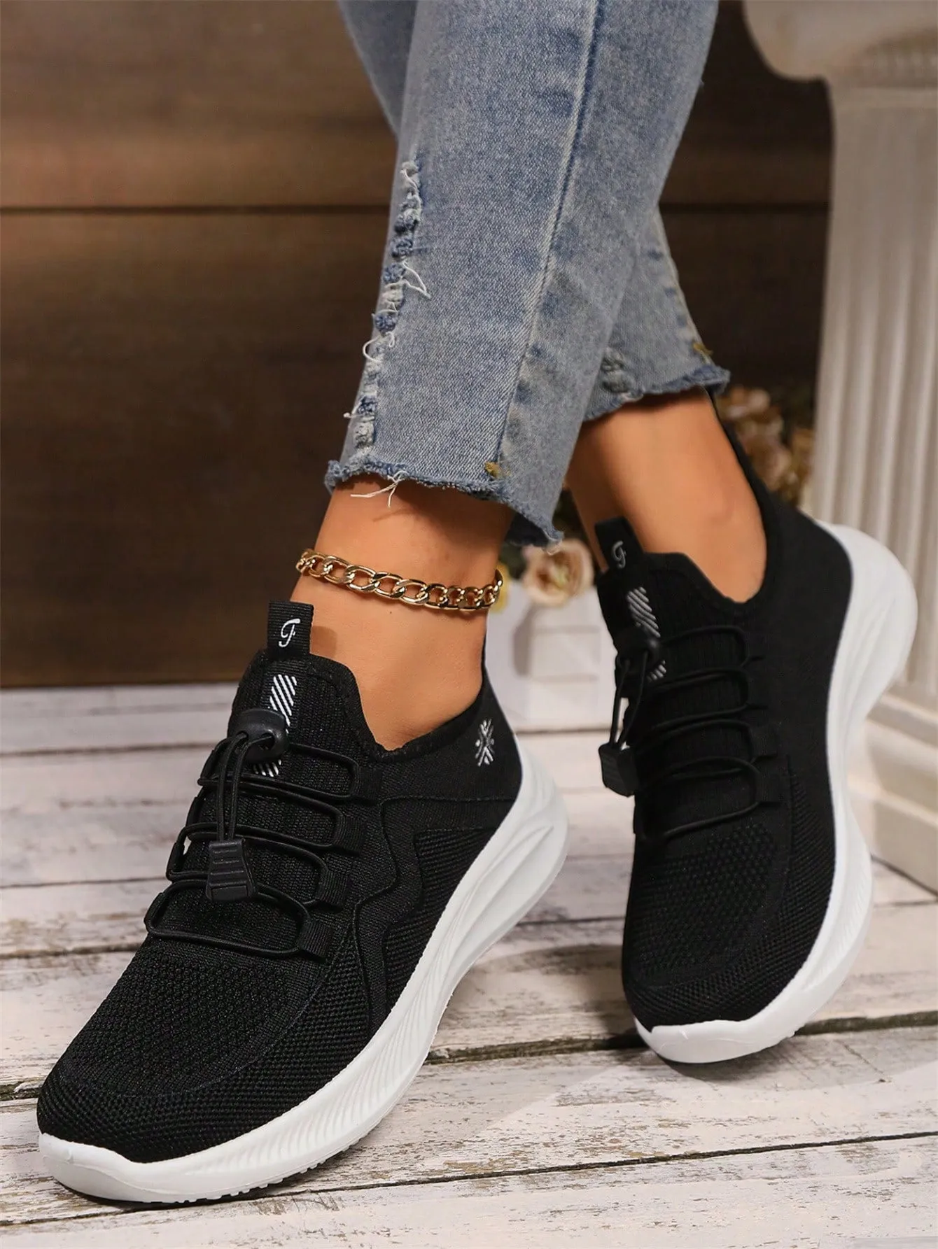 Women's Casual Sneakers, 2024 Spring Autumn New Fashionable Versatile Solid Color Breathable Skateboard Shoes, Thick Sole Lightweight Comfortable Leisure Shoes