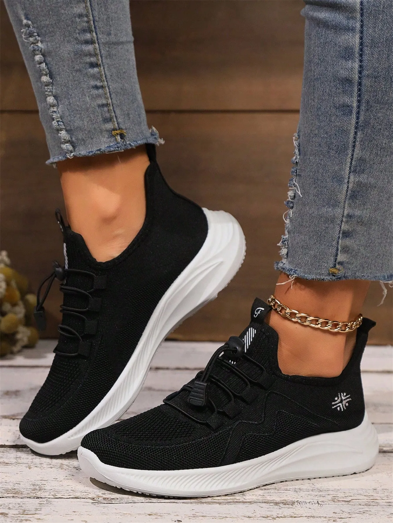 Women's Casual Sneakers, 2024 Spring Autumn New Fashionable Versatile Solid Color Breathable Skateboard Shoes, Thick Sole Lightweight Comfortable Leisure Shoes