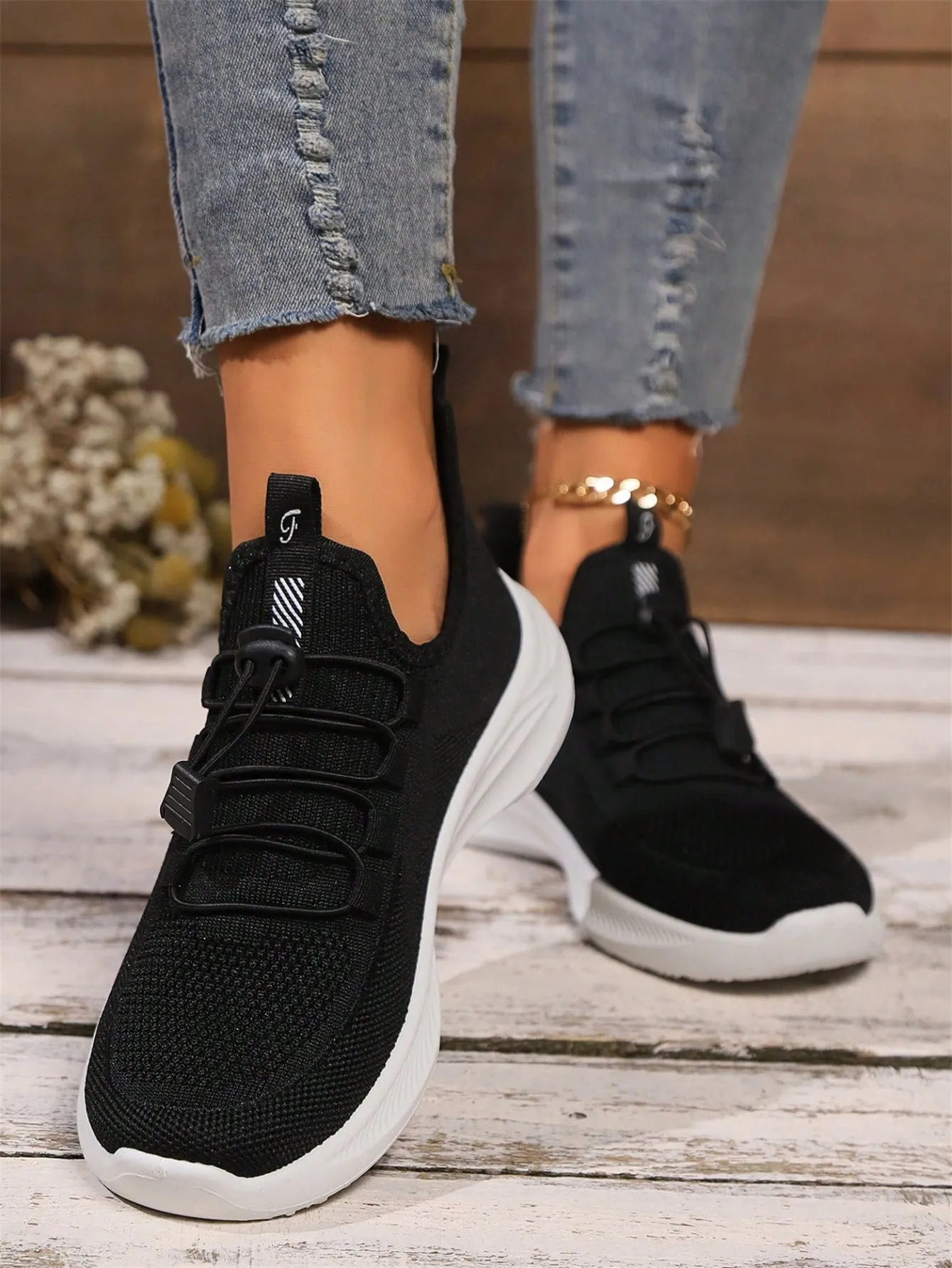 Women's Casual Sneakers, 2024 Spring Autumn New Fashionable Versatile Solid Color Breathable Skateboard Shoes, Thick Sole Lightweight Comfortable Leisure Shoes