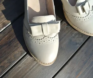 Women’s Cream Loafers with Bow Detail